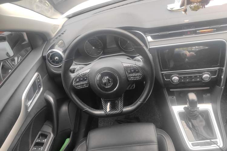 Used MG 6 2017 20T Automatic Luxury Smart Connect Version China V Standard Steering Wheel
