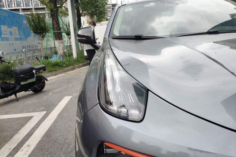 Used Lynk & Co 01 2019 2.0T Two-Wheel Drive Zhaopu Version China V Standard Right Front Headlight