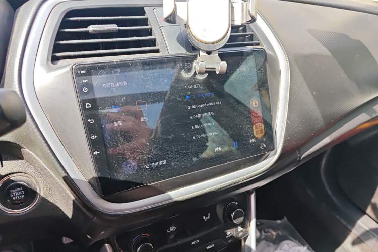 Used Suzuki S-Cross 2014 1.6L CVT Two-Wheel Drive Elite Version
