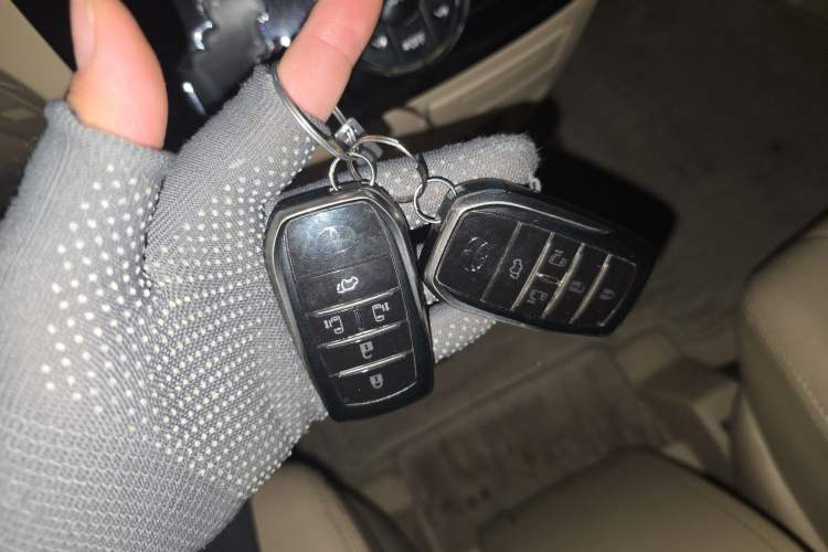 Used Toyota Previa 2012 2.4L 7-Seater Luxury Edition Vehicle Key