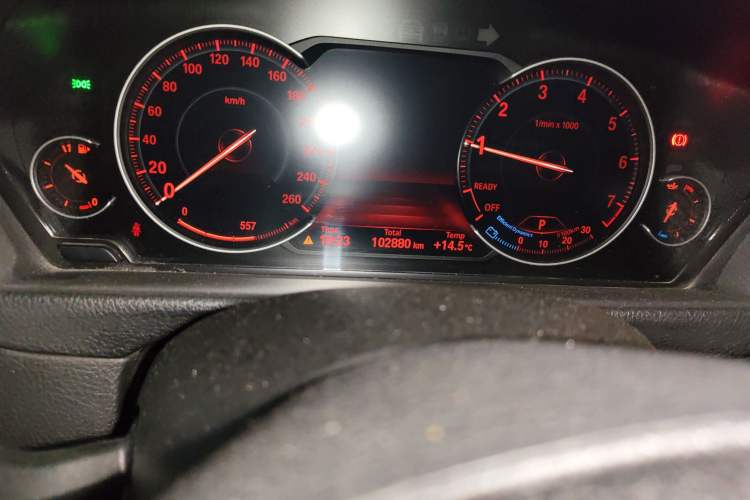 Used BMW 3 Series 2018 320Li Leading Luxury Package Odometer Close Up