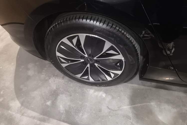 Used BYD Seal 2022 550 km Standard Range Rear-Wheel Drive Elite Version