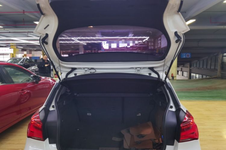 Used BMW 1 Series 2015 118i Leading Model Trunk