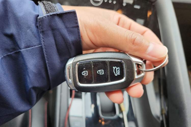 Used Hyundai Elantra 2021 240TGDi DCT LUX Prestige Edition
