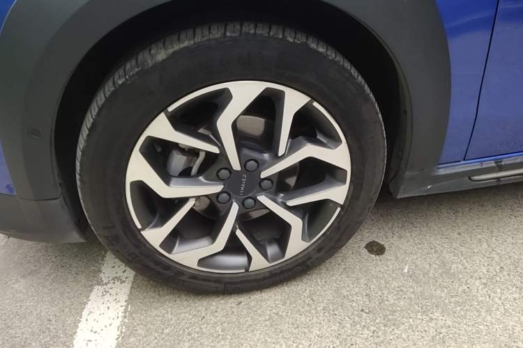 Used Lynk & Co 02 2018 1.5T DCT Two-Wheel Drive Pro Version China V Emission Standard Exterior 2