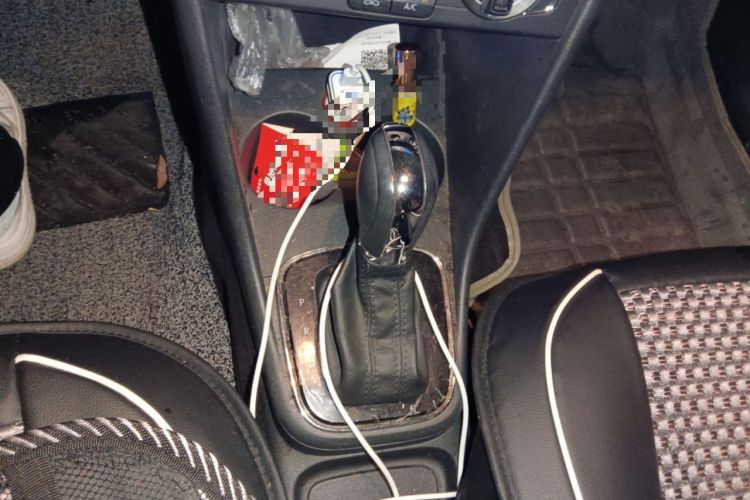 Used Volkswagen Polo 2016 1.6L Automatic Comfort Model Gear Lever