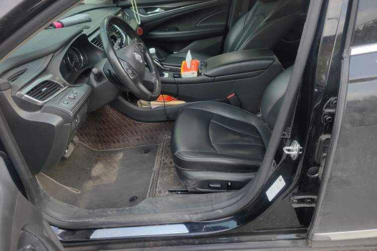 Used Buick LaCrosse 2021 552T Luxury Version Left Front Seat