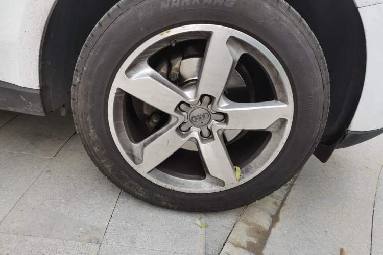 Used Audi Q5 2016 40 TFSI Technology Edition Right Front Wheel Hub