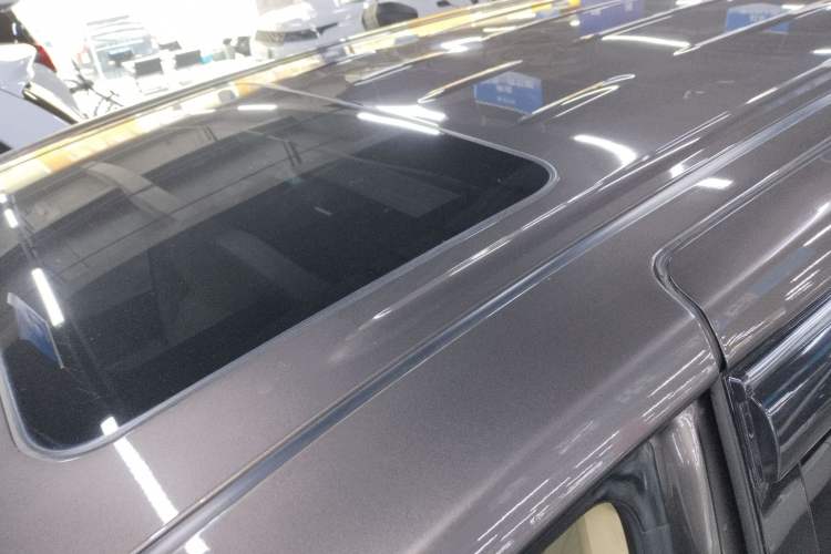 Used Buick GL8 2023 Facelifted Land Cruiser Executive Luxury Version