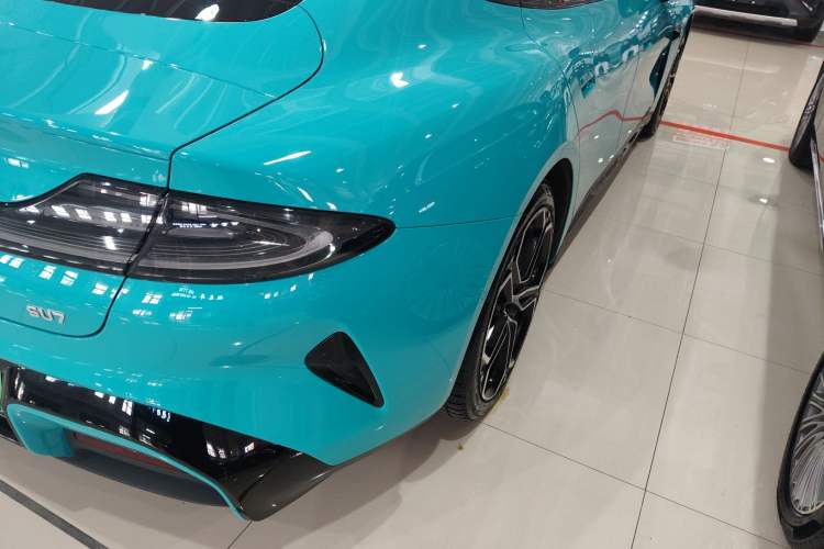 Used Xiaomi Auto SU7 2024 Rear-Drive Long-Range Intelligent Driving Version