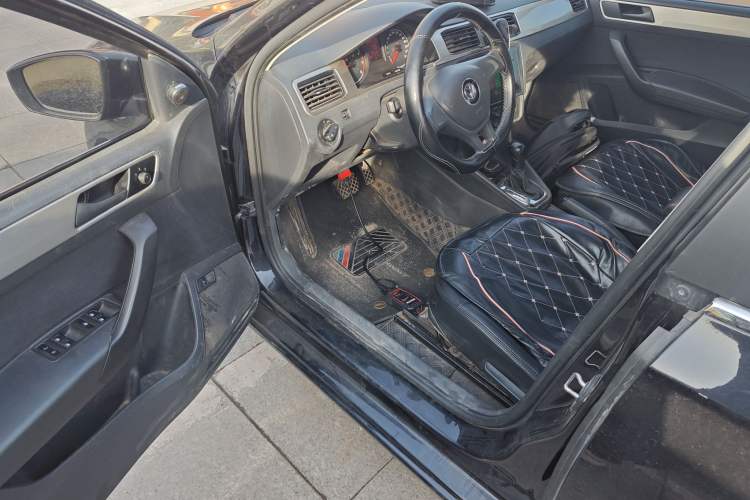 Used Volkswagen Santana 2021 1.5L Automatic Fashion Edition
