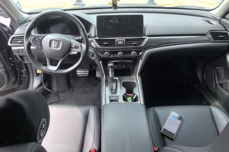 Used Honda Accord 2022 260TURBO Phantom Night · Prestige Edition Center Console