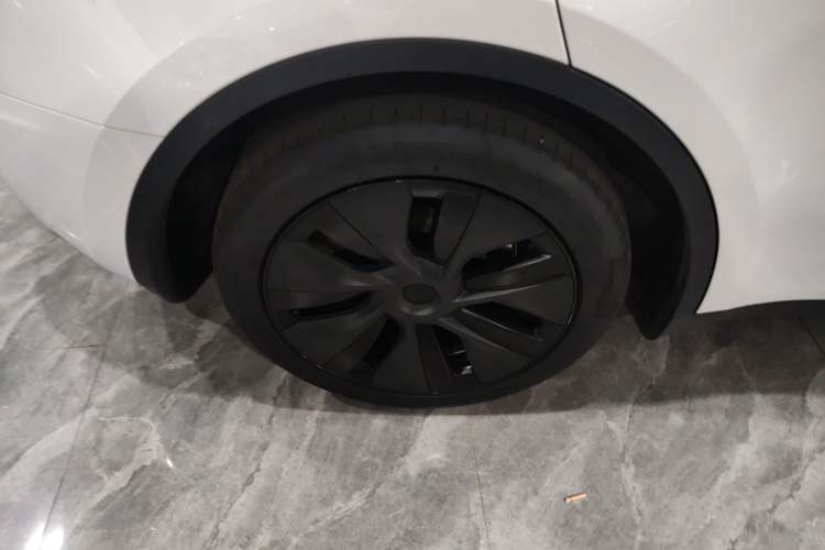 Used Tesla Model Y 2023 Rear-Wheel-Drive Version
