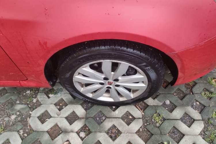 Used Roewe 350 2015 1.5L Automatic Luxury Sunroof Edition
