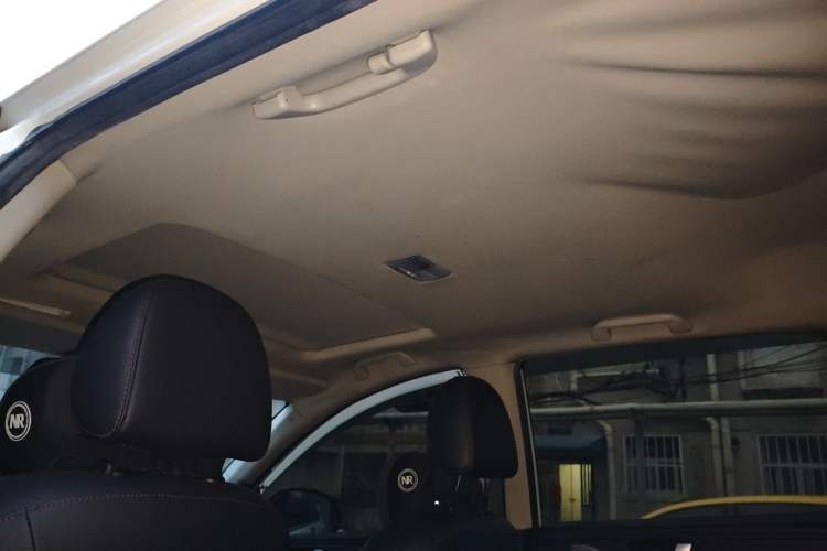 Used Haval H6 2015 Sport Edition 1.5T Automatic Two-Wheel Drive Luxury Model Headliner