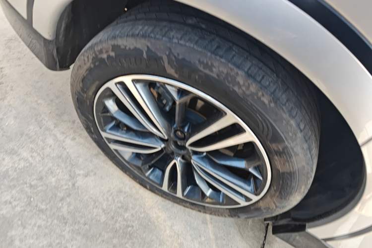 Used XPeng G6 2023 580 Long-Range Pro Exterior 8