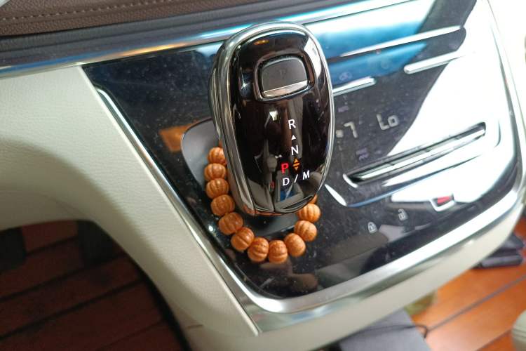 Used Buick GL8 2022 Land Cruiser Executive Class 652T Comfort Model Gear Lever