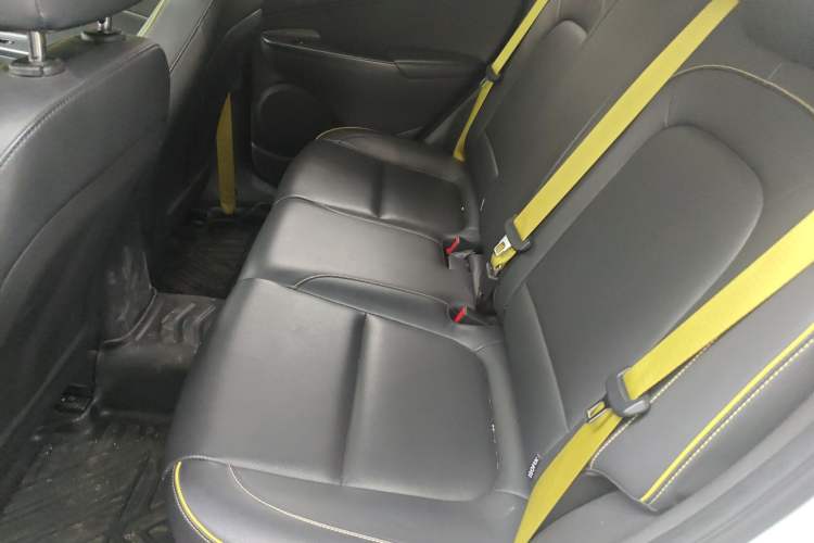 Used Hyundai ENCINO 2018 1.6T Dual-Clutch ZhiPao Edition China V Standard Left Rear Seat