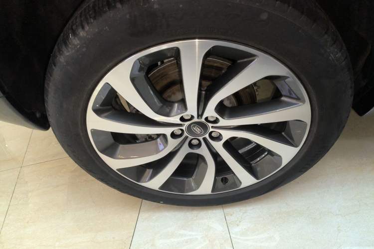 Used Land Rover Discovery Sport 2023 249 PS R-Dynamic SE Performance Tech Edition
