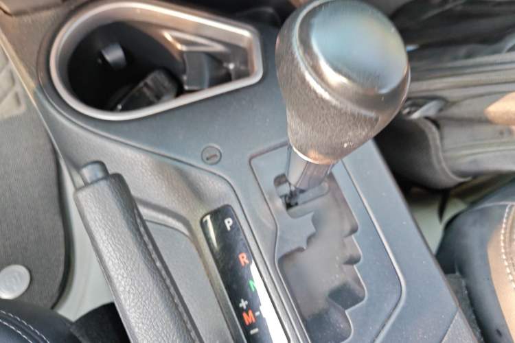 Used Toyota RAV4 2016 2.0L CVT Two-Wheel Drive Comfort Edition China V Standard
