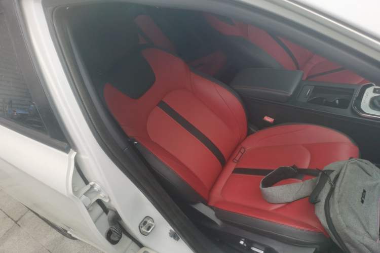 Used Dongfeng Aeolus Yixuan 2020 230T Automatic Xuanyao Track Edition Right Front Seat