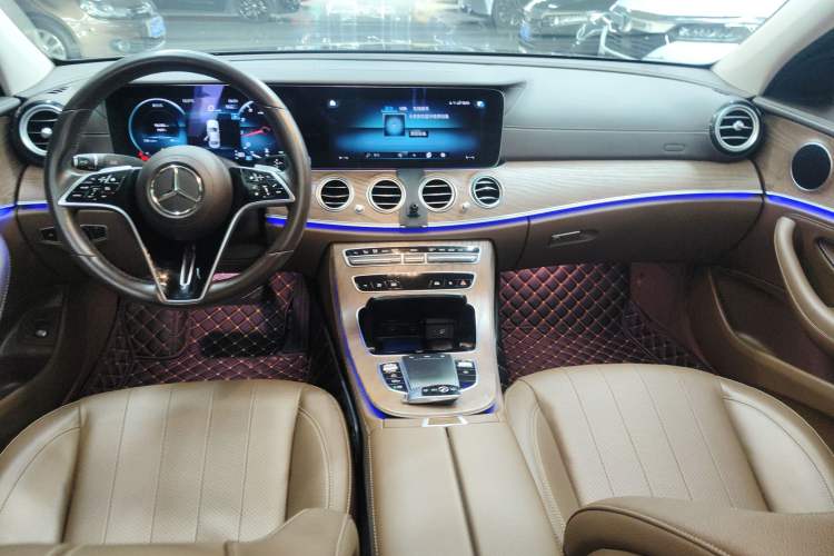 Used Mercedes-Benz E-Class 2022 Revised Version E 300 L Fashion Edition Center Console