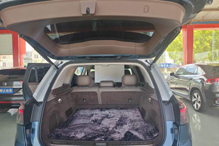 Used Hima AITO M9 2024 Range-Extended Ultra Version 52 kWh 5-Seater Model Trunk