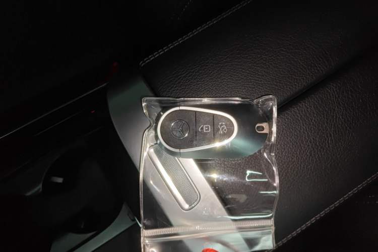 Used Mercedes-Benz C-Class 2023 Revised C 200 L Sport Edition Interior 1