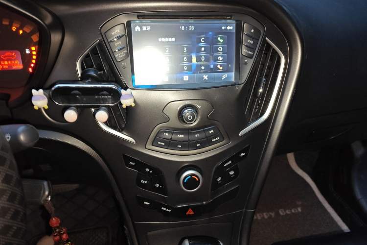 Used GAC Trumpchi GA3 2013 1.6L Automatic Elite ESP Edition Audio And AC Panel