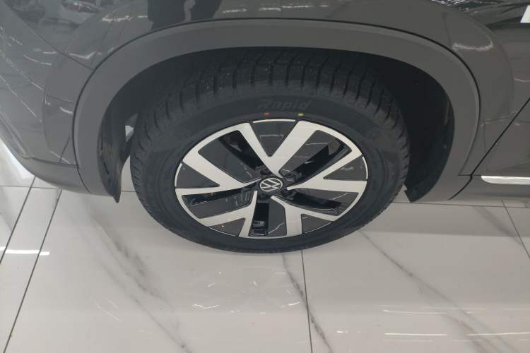 Used Volkswagen Tayron 2023 280TSI Two-Wheel-Drive Luxury Plus Advanced Version