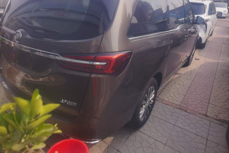 Used Buick GL8 2023 Land Executive Class Smart Enjoyment Model Right Rear Taillight