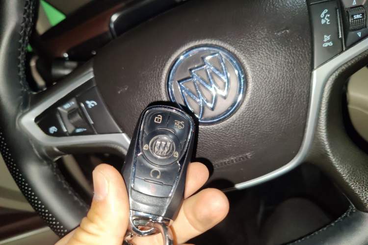 Used Buick GL8 2014 2.4L LT Luxury Business Executive Edition Vehicle Key