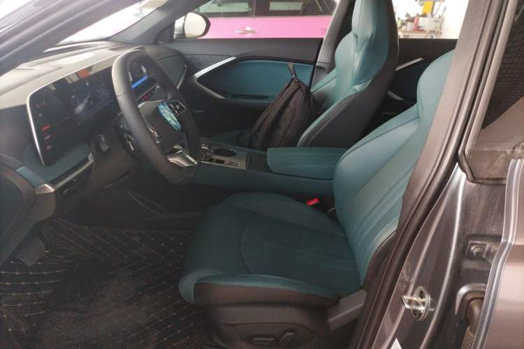 Used MG 7 2025 2.0T 405 AT Luxury Edition