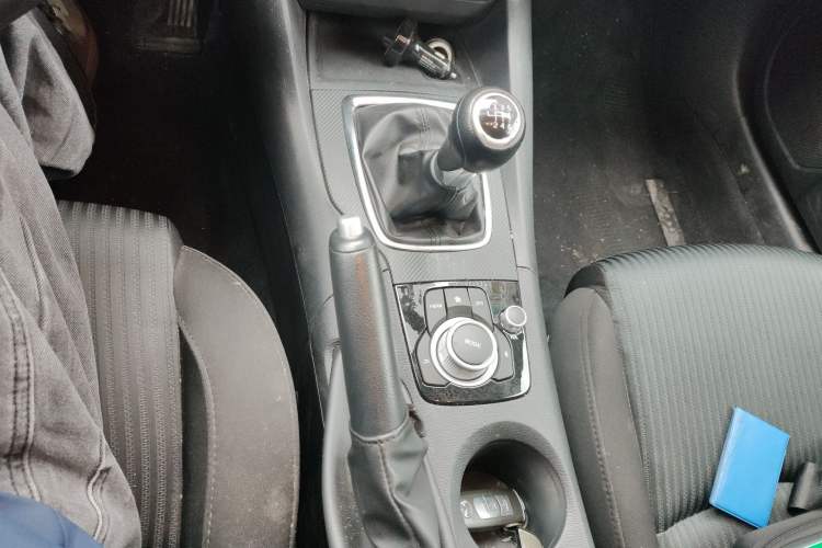 Used Mazda 3 Axela 2014 Sedan 1.5L Manual Comfort Model Gear Lever