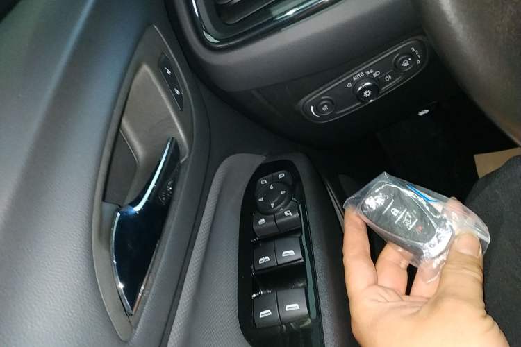 Used Chevrolet Equinox 2021 550T RS Smart Boundary-Pushing Edition Interior 1