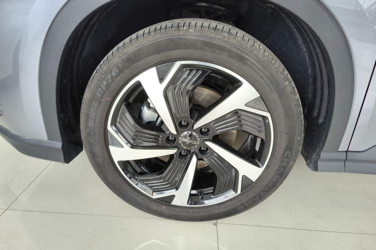 Used BYD Sealion 05 DM-i 2025 DM-i 115KM Flagship Model Left Front Wheel Hub