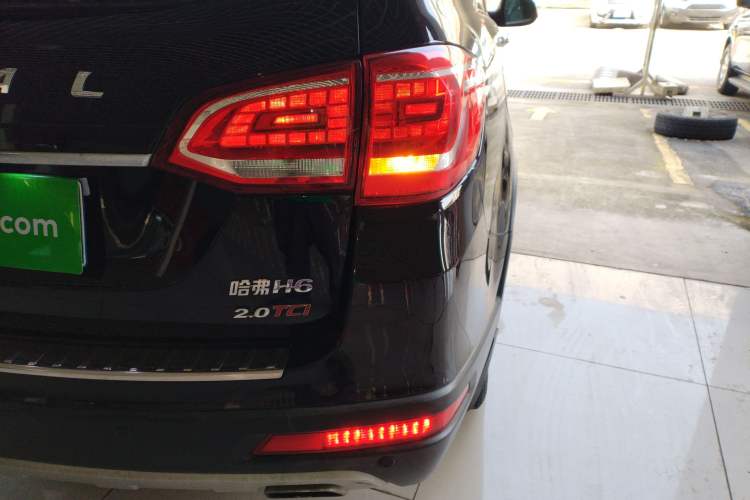 Used Haval H6 2014 Sport Edition 2.0T Diesel Manual Two-Wheel-Drive Elite Model