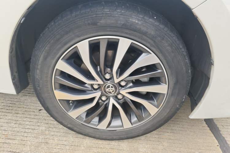 Used Toyota Corolla Hybrid E+ 2019 1.8L E-CVT Luxury Edition Right Front Wheel Hub