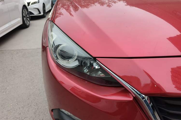 Used Mazda 3 Axela 2014 Sedan 2.0L Automatic Sport Model Right Front Headlight