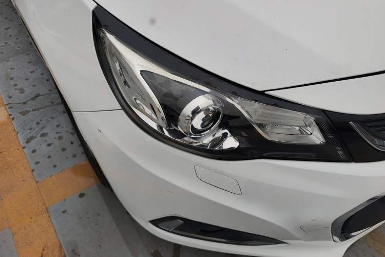 Used Chevrolet Malibu 2017 1.5T Automatic Luxury Edition Right Front Headlight