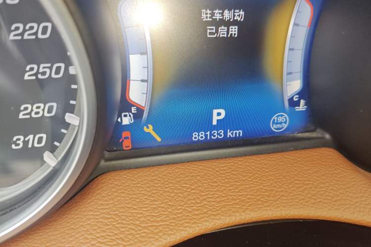 Used Maserati Levante 2016 3.0T Standard Edition Odometer Close Up