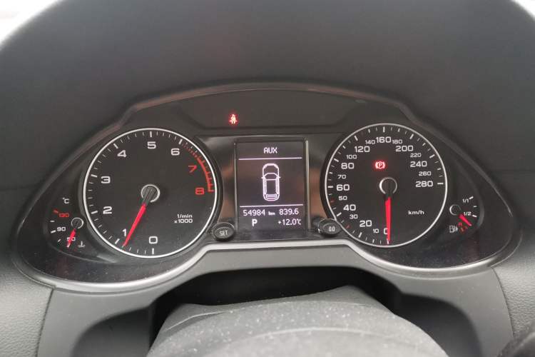 Used Audi Q5 2016 40 TFSI Technology Edition Instrument Cluster