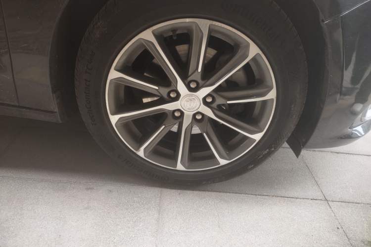 Used Buick LaCrosse 2020 652T Elite Edition Right Front Wheel Hub