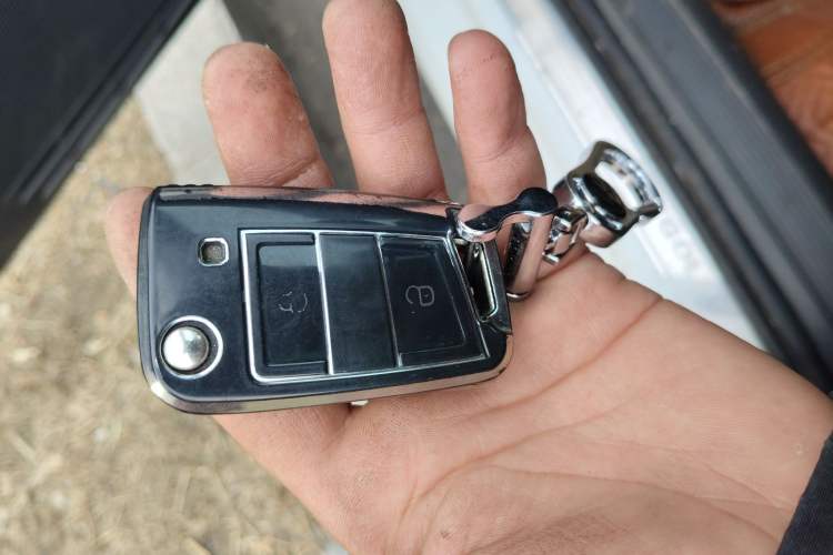 Used Volkswagen Golf 2016 230TSI Automatic Luxury Version Vehicle Key