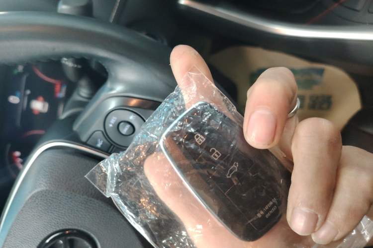 Used Toyota Wildlander 2020 2.0L CVT Four-Wheel Drive Premium Edition Vehicle Key