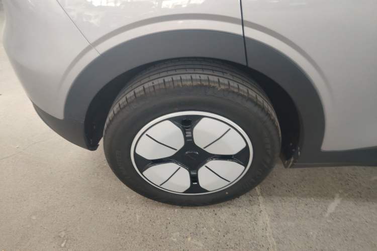 Used Geely Galaxy Geome 2026 Model 310km Youth Edition Exterior 5