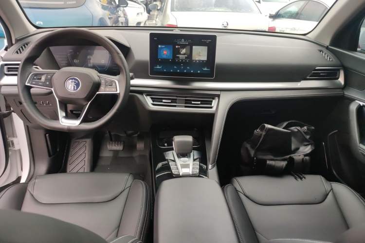 Used BYD Song Pro 2019 1.5T Automatic Luxury Model Center Console