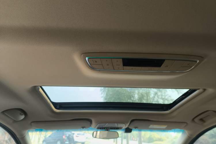 Used Buick GL8 2017 ES 28T Premium Version China V Standard