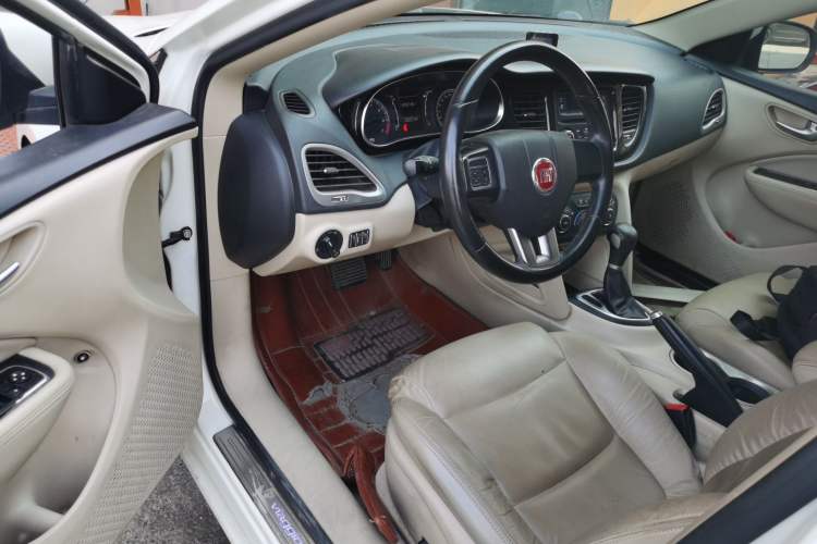 Used Fiat Viaggio 2012 1.4T Automatic Jingxiang Edition Driver Seat