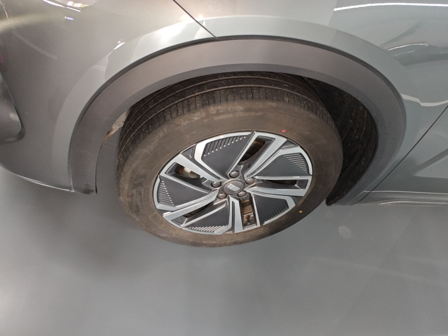 Geely Galaxy Xingjian 7 EM-i 2025 55 km Launch Edition — снимка 10